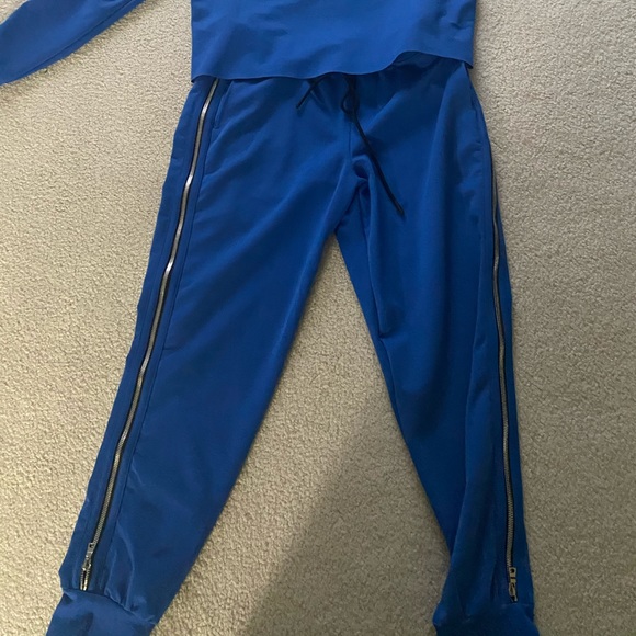 Jogger Set - Picture 2 of 2